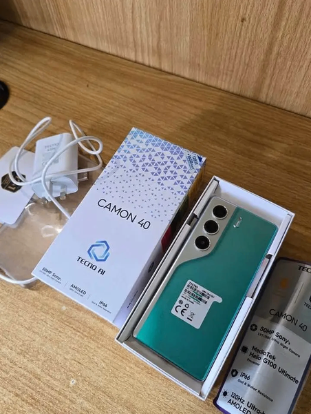 Smartphone Tecno Camon 40