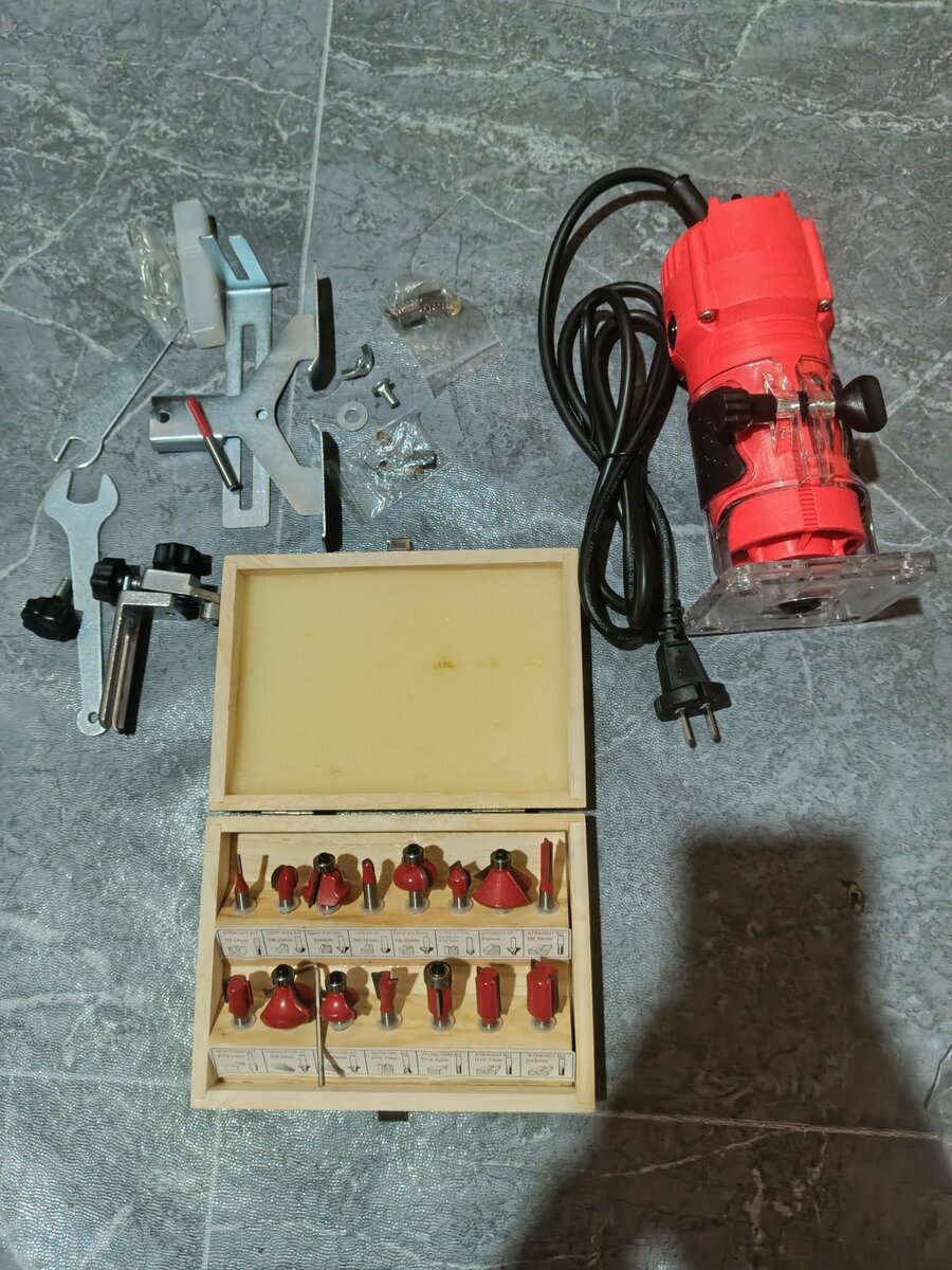 Router/Trimming/ Milling machine with 15 router bit sets