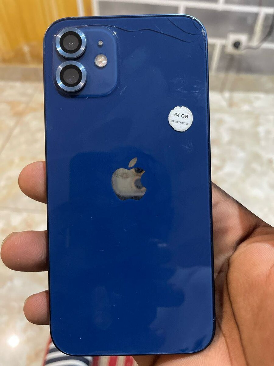 iPhone 12 simple