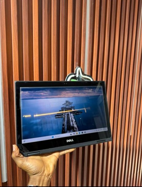 DELL Latitude 3390
