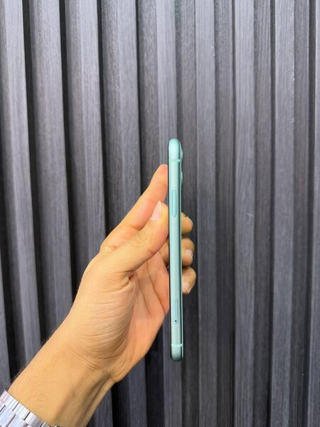 iPhone 11