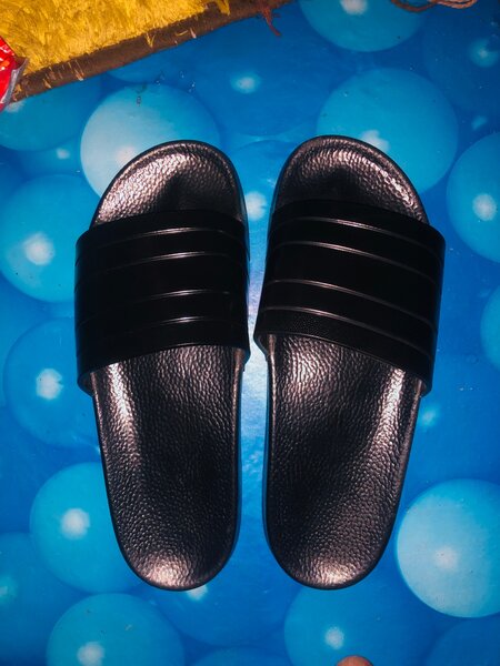 Gucci slides