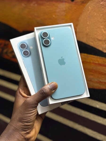 iPhone 16 Plus