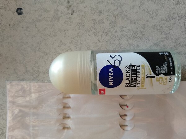 Nivea roll on