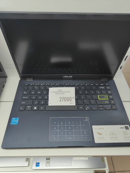 Acer . Asus