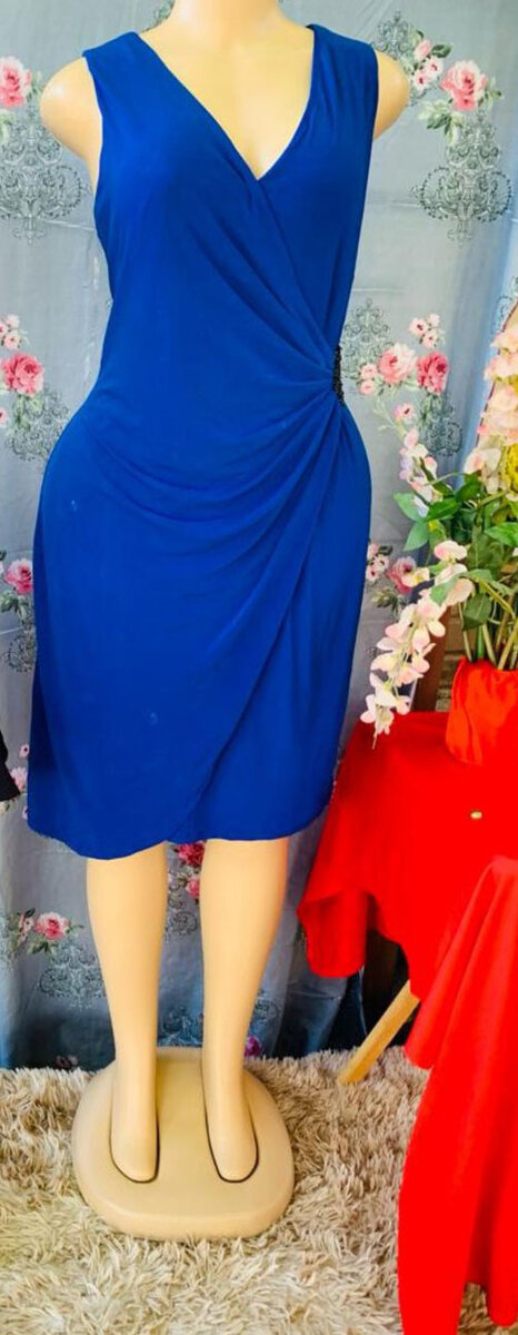 robe sans manche-bleu