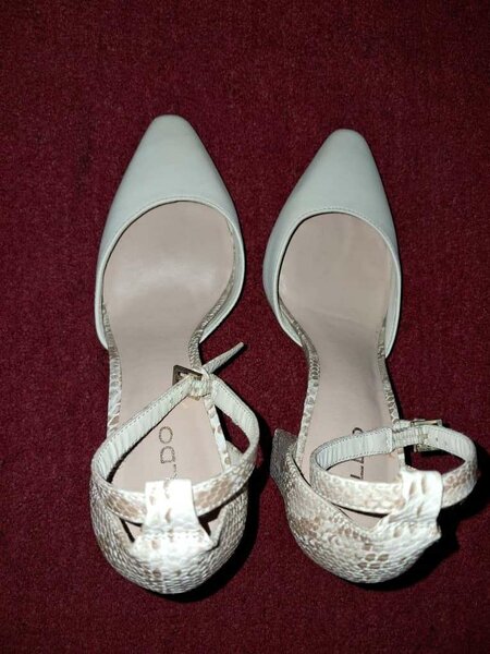 Shoe heel