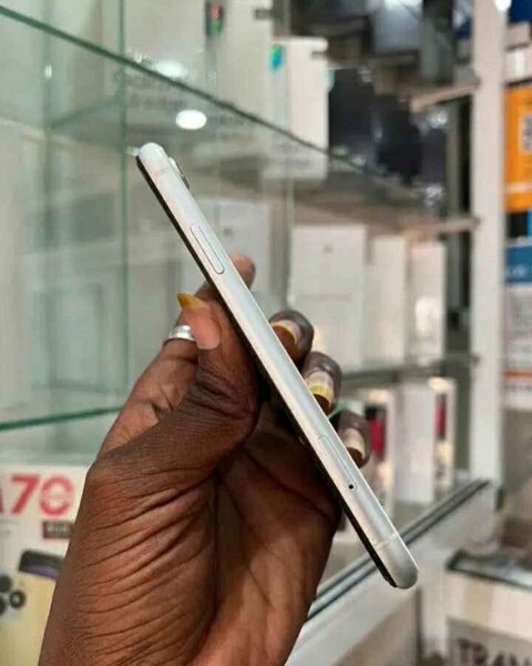 iPhone Blanc 64 Go Débloqué