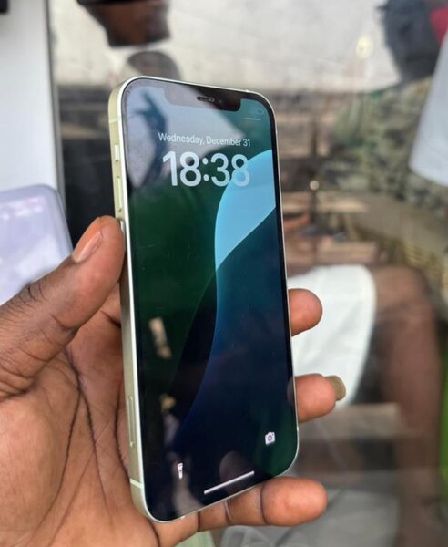iPhone 12