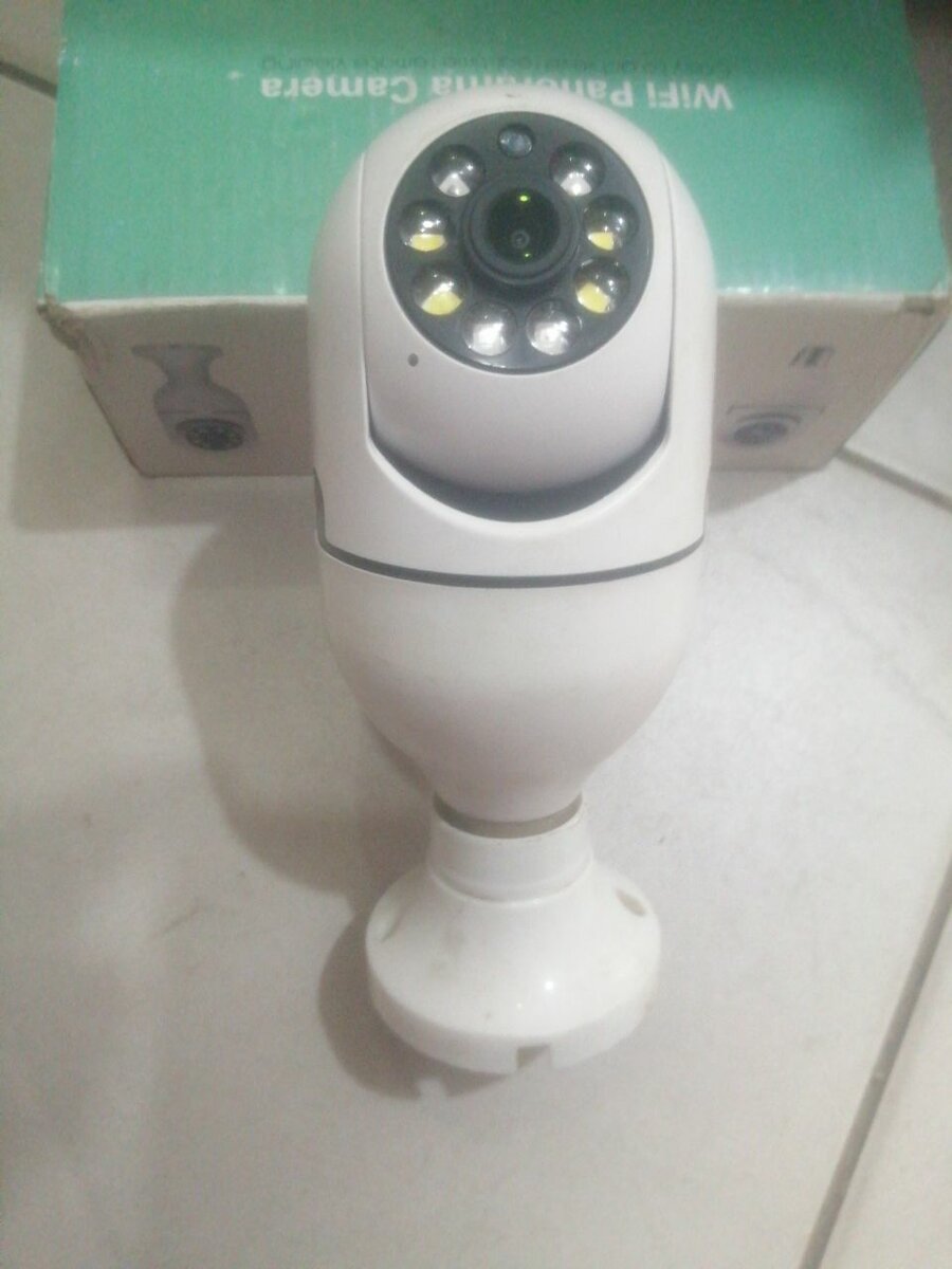 WIFI ROTATING BULB CAMERA