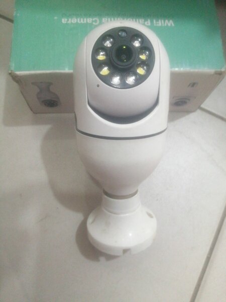 WIFI ROTATING BULB CAMERA