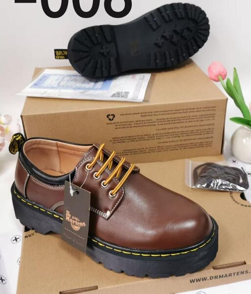 Paire de souliers grosse semel