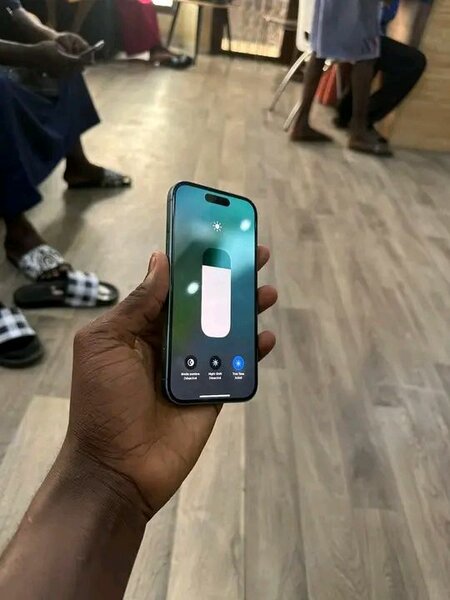 iPhone 128GB Bleu
