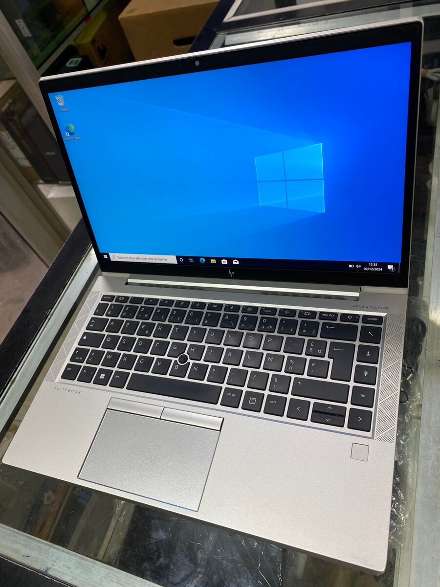 HP ELICTEBOOK RYZEN 3