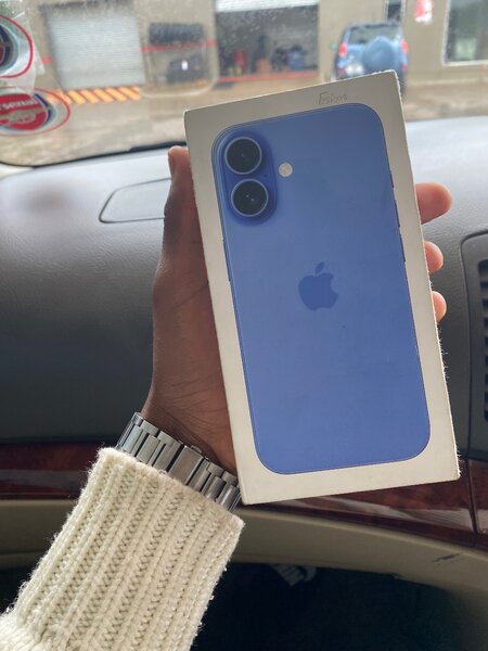 iPhone 16