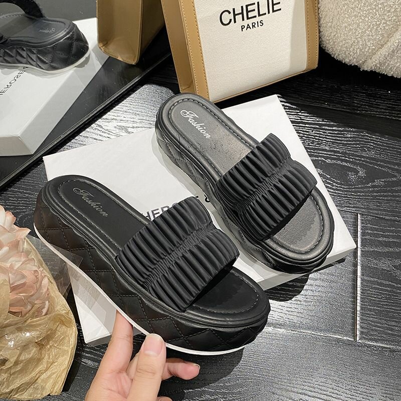 Women's slides