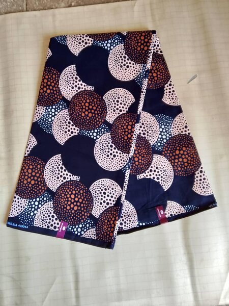 Tissu rose brun