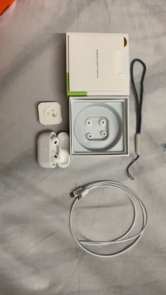 AIRPODS PRO