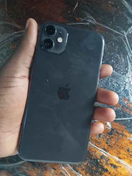 iPhone 11