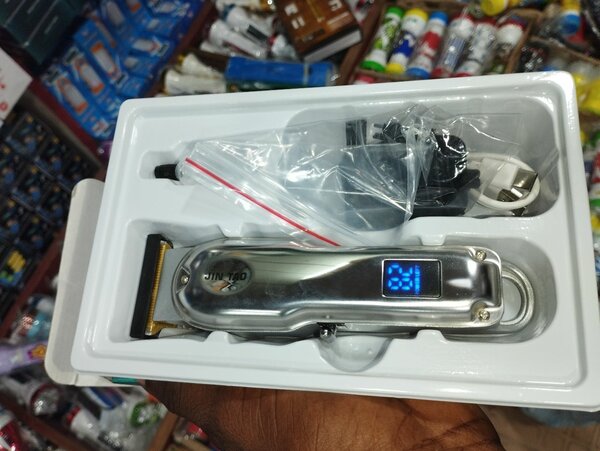 Tondeuse rechargeable à 6500fr