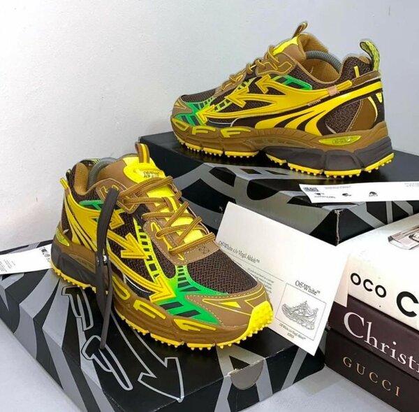 OFF WHITE SNEAKER