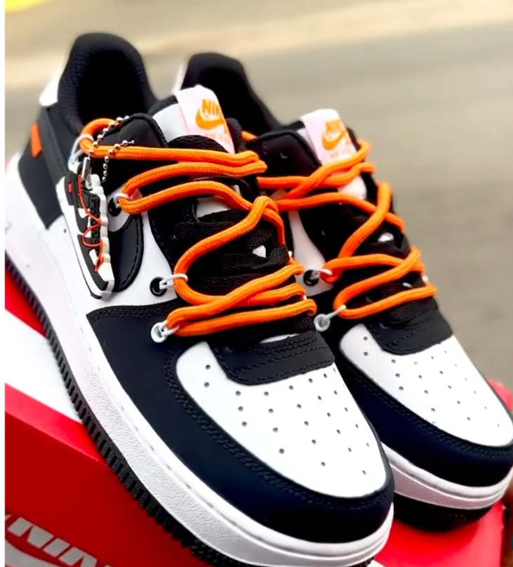 Men's running shoes