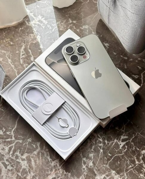 iPhone 15 Pro 256 Go