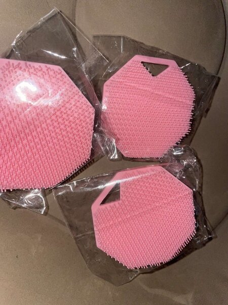 Facial scrubber