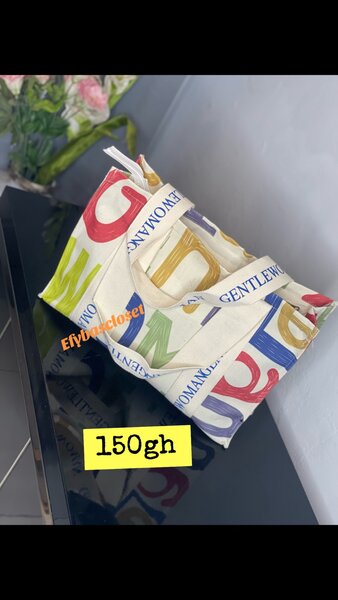 Tote bag