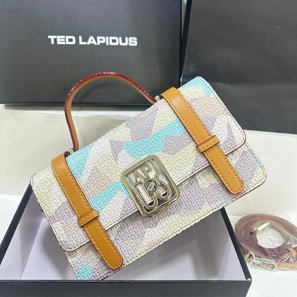 Ladies bags in box
