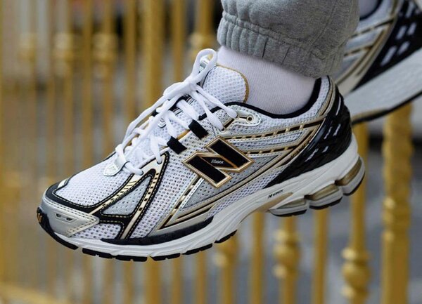 Baskets  New Balance blanc or