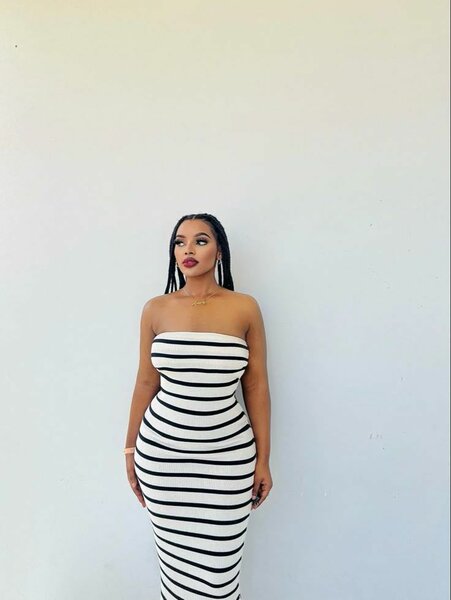 Robe moulante décolleté