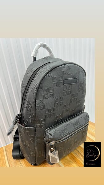 Sac à dos élégant noir