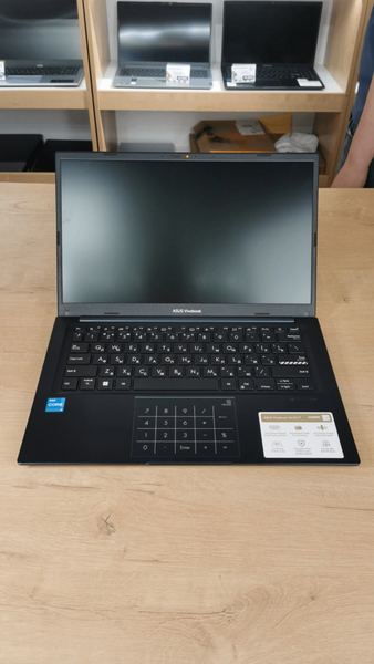Asus.