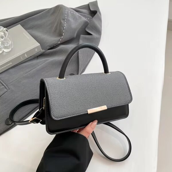 Sac à main coloré élégant