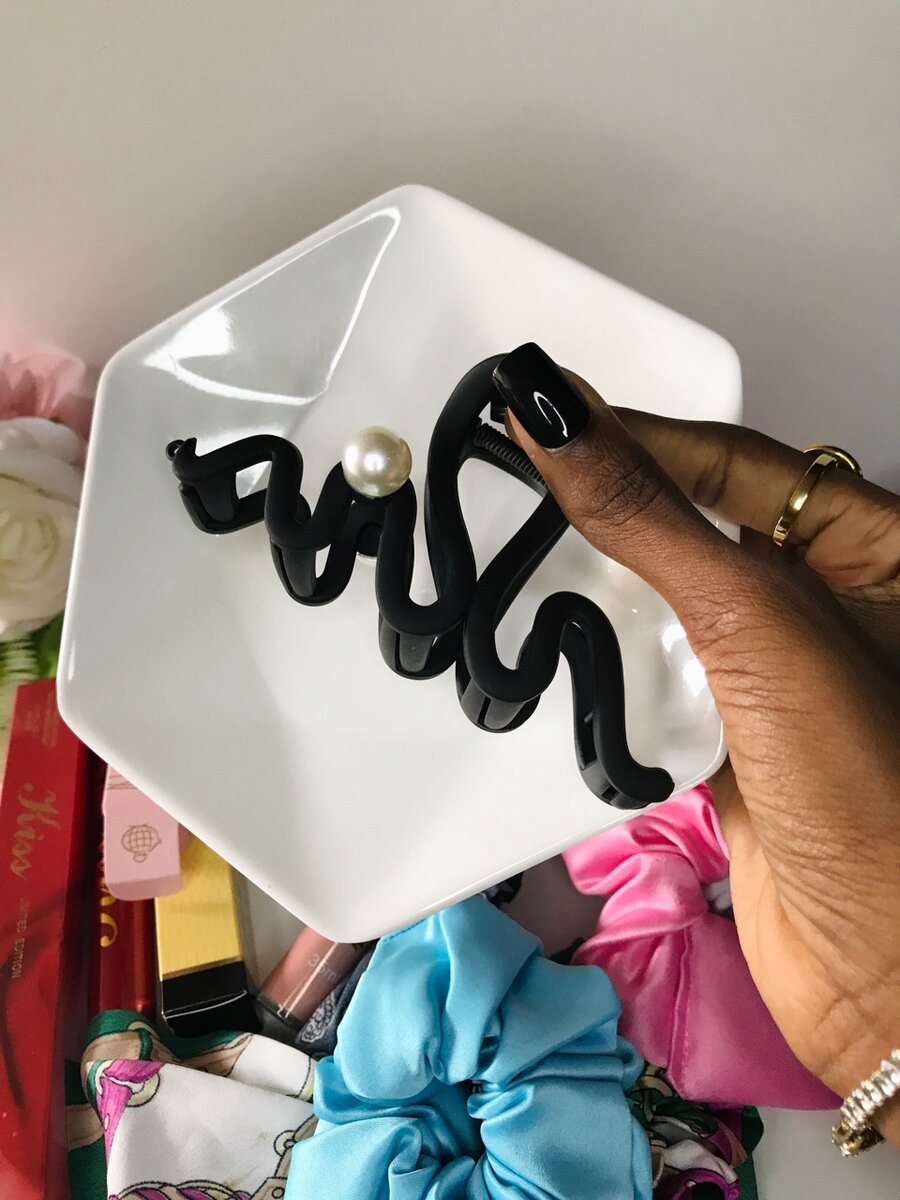 Claw clips for hair