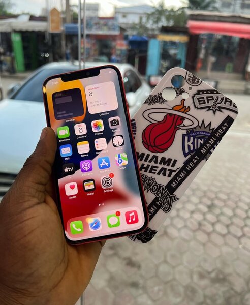 iPhone 12