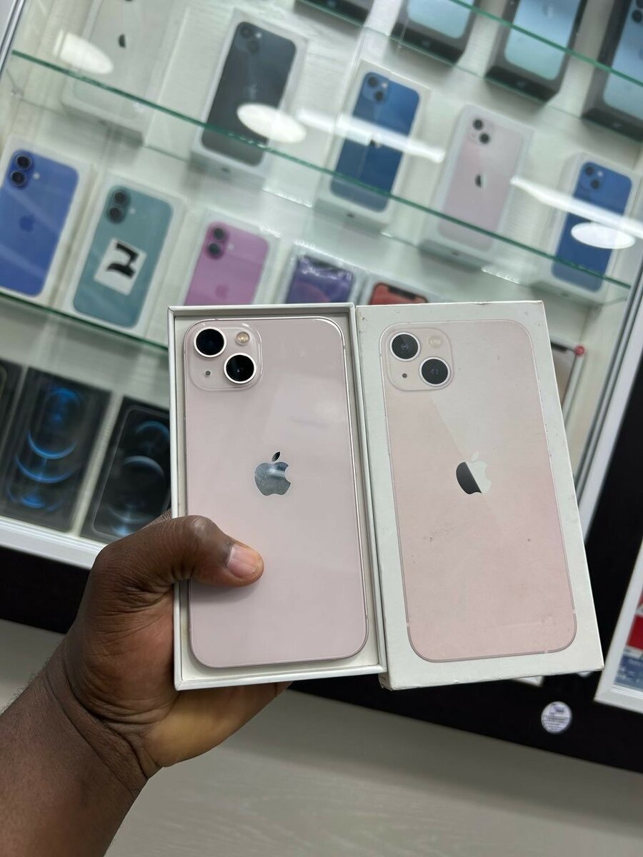 iPhone 13 simple