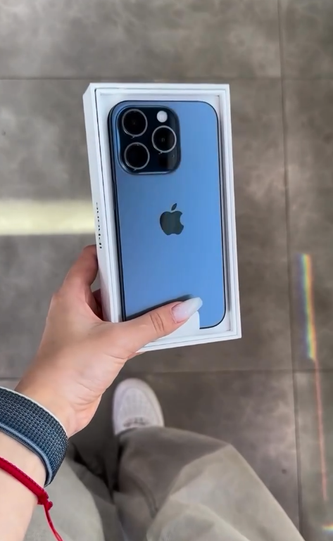 15 pro 256 blue