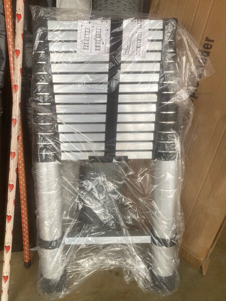 Échelle télescopique en aluminium