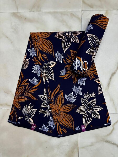 Tissu brun noir