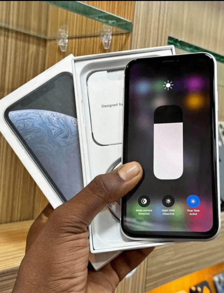 iPhone XR Blanc avec Boîte