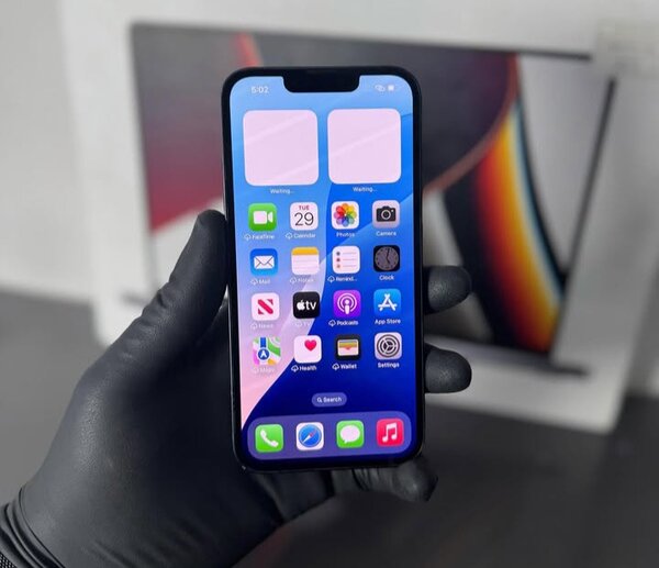 IPHONE 13