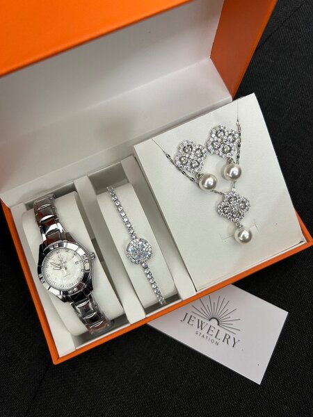 Silver set