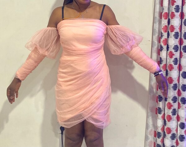 Robe en tulle rose élégant