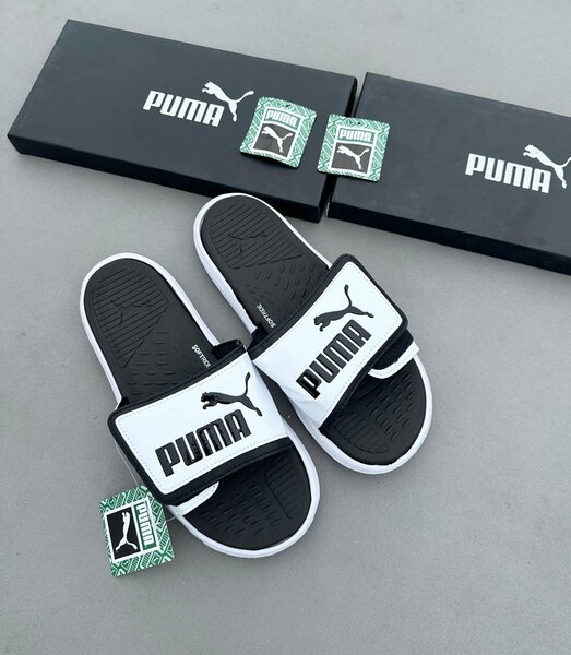 Claquette Pumas