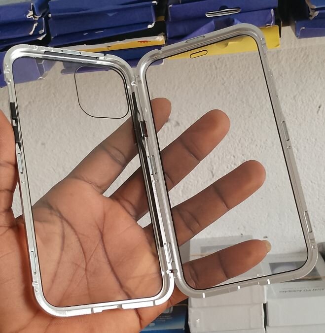 Coque magnétique double vitrage