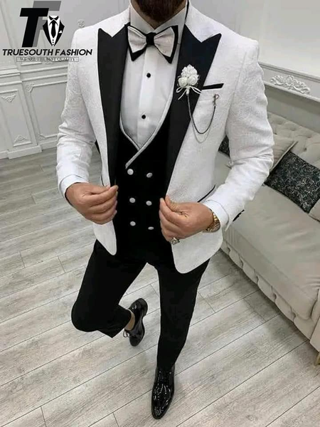 Suit blanc