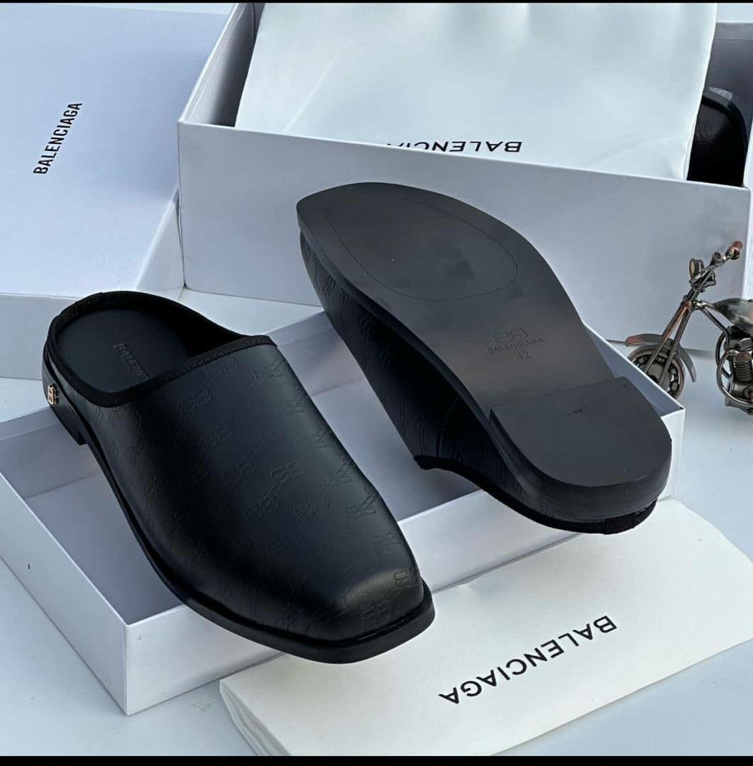 Quality half shoes