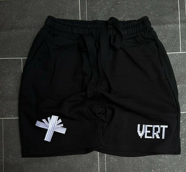 Short noir